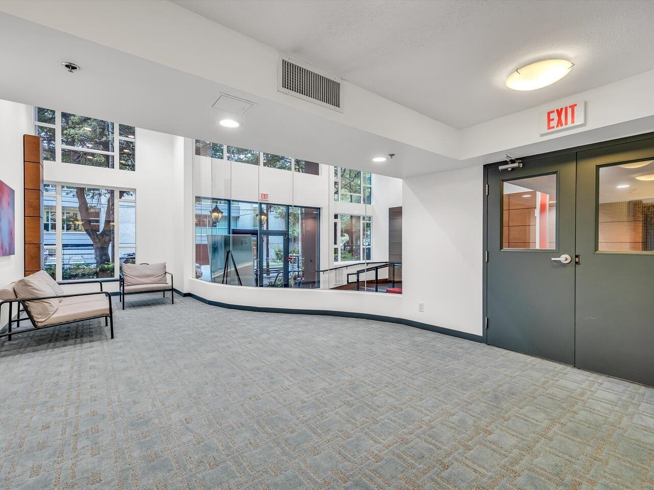 301-1650 W 7th Ave