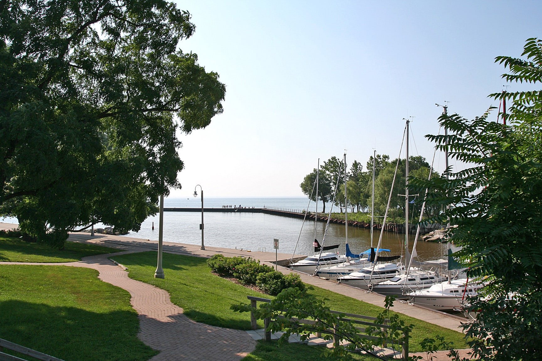 Lakeside Condo for Lease