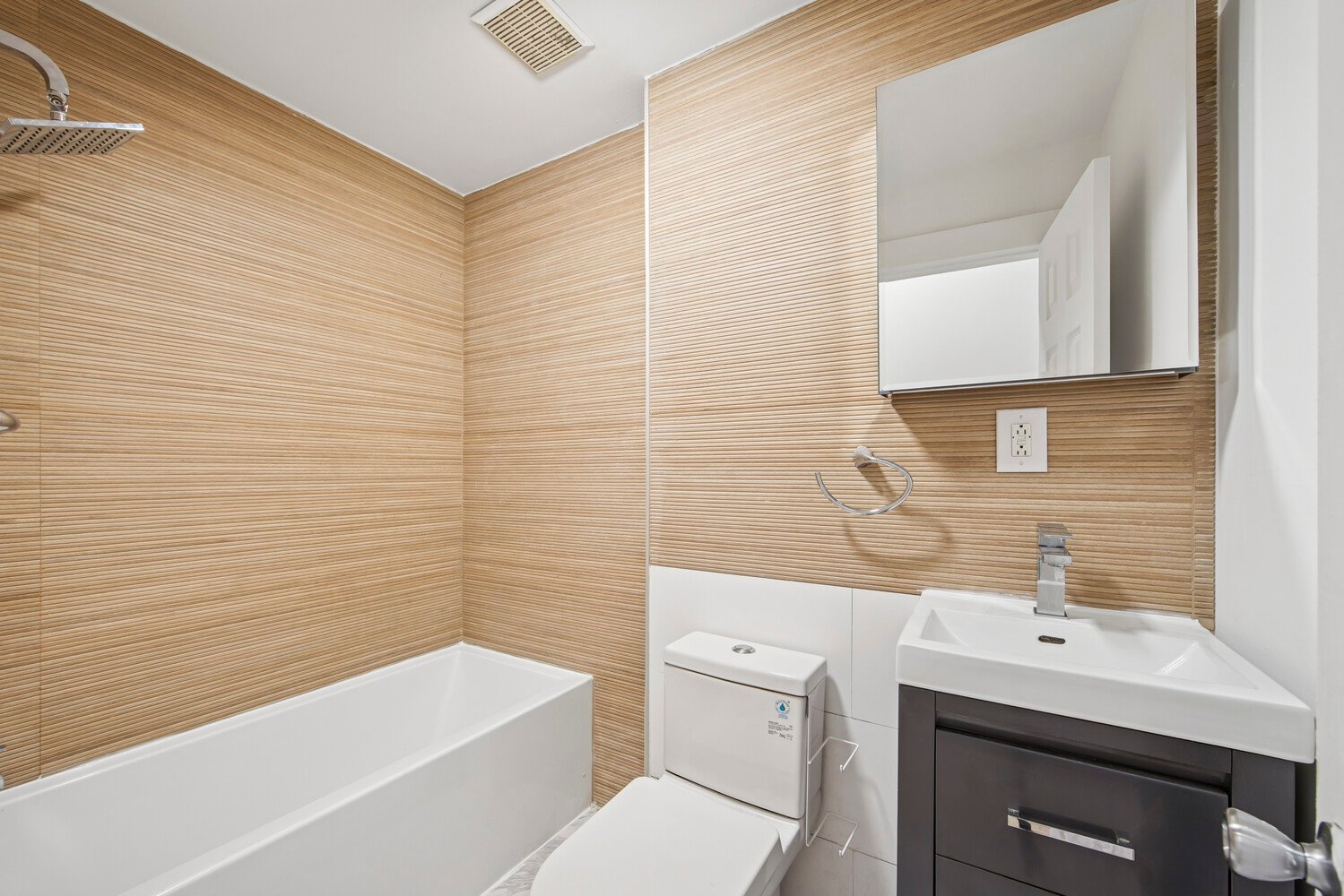 804 Macon Street, Apt 2A