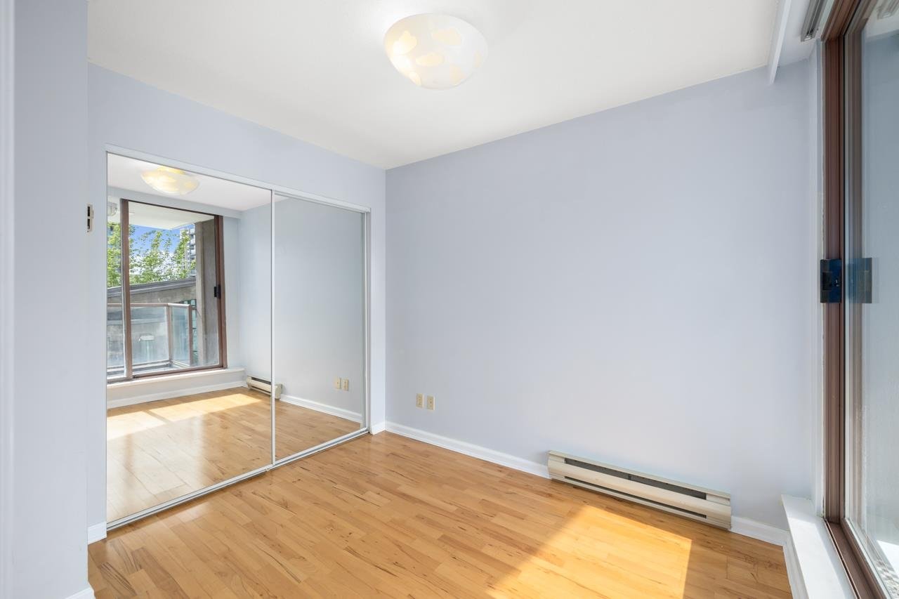 405-1633 W 8th Ave
