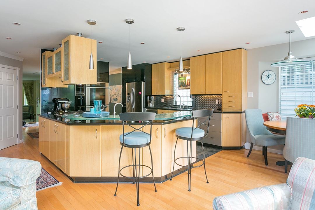 2146 W 14th Ave