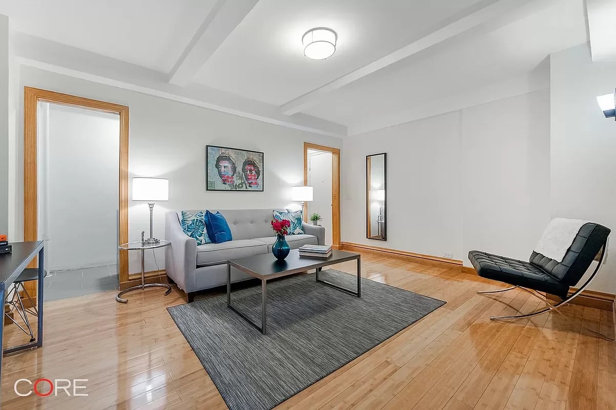 321 East 54th Street Unit: 2J