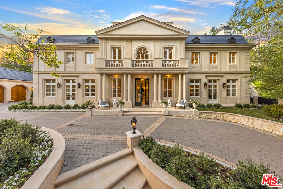 Grandeur Oasis