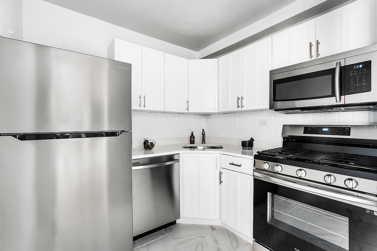 85 Livingston St #4O