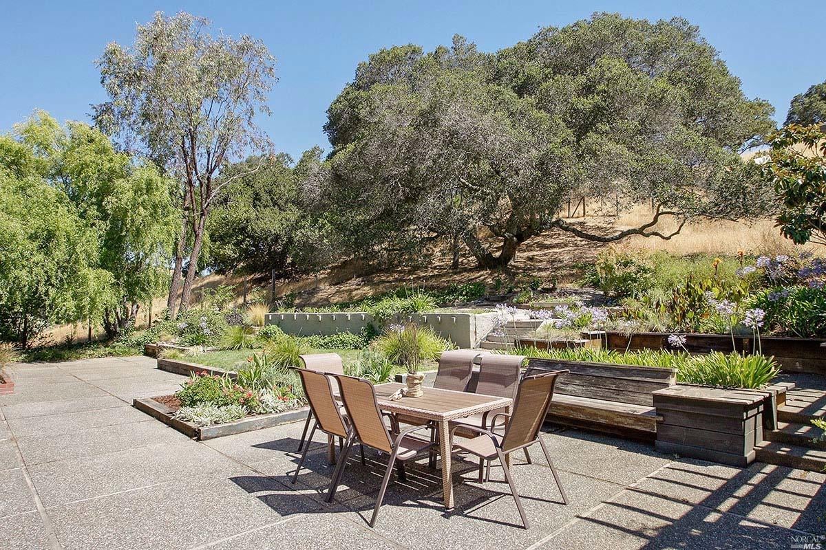 87 Santa Maria Dr