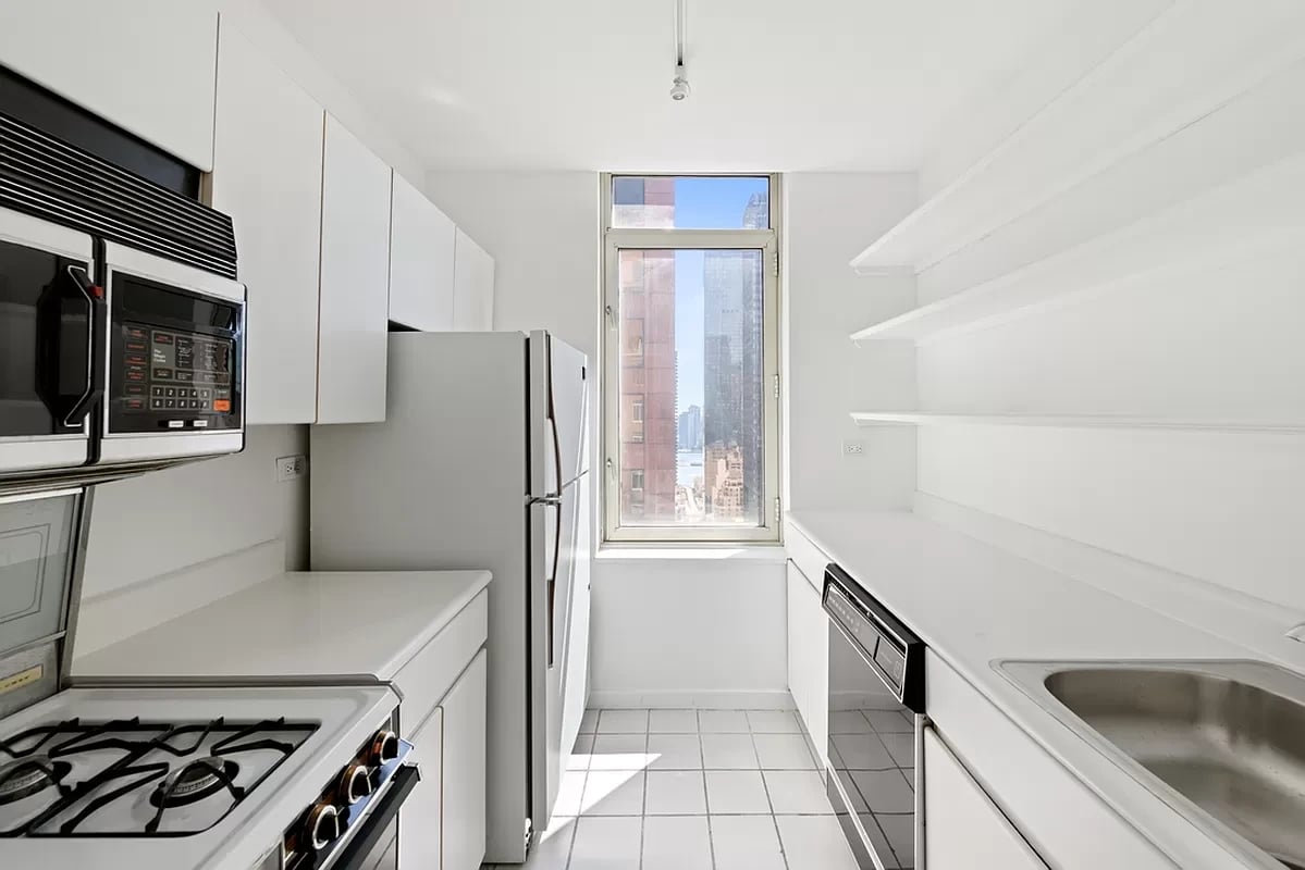 145 East 48th Street #34C