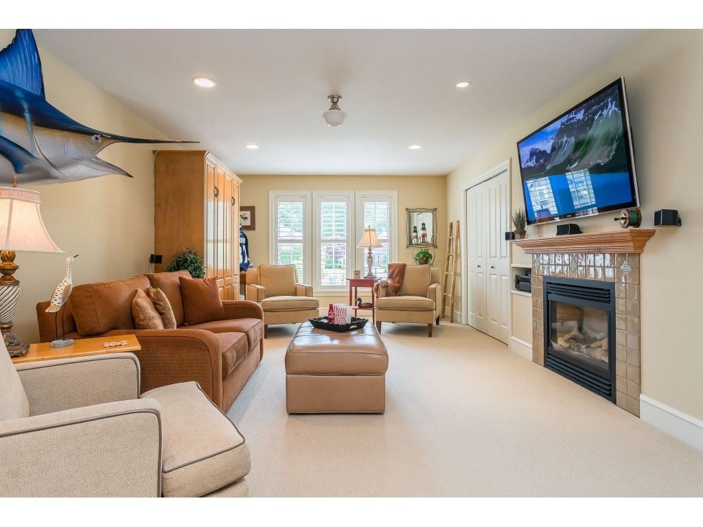2271 Chantrell Park Dr