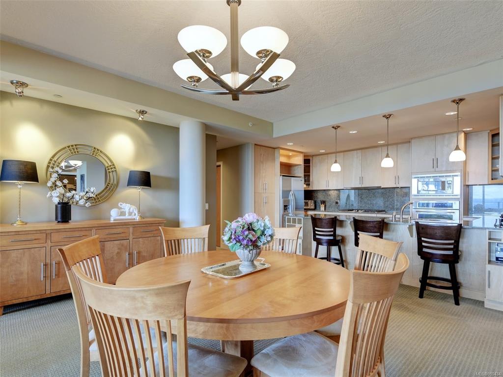 302-748 Sayward Hill Terrace