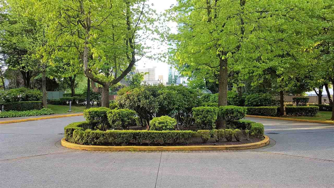 902-4657 Hazel Street, Burnaby