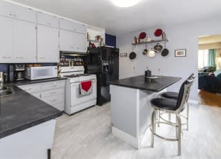 111 N Kaslo St