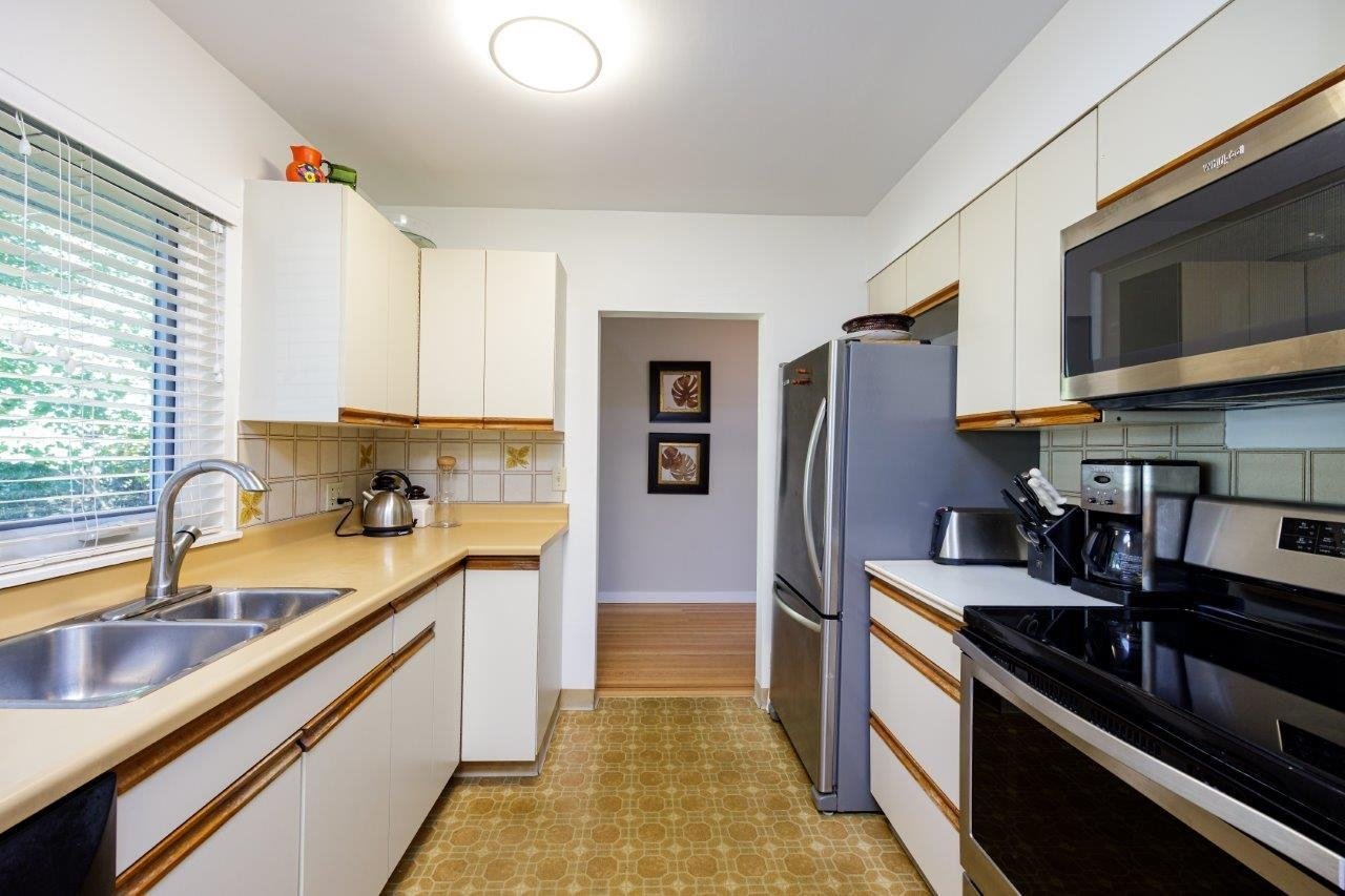 2118 Greylynn Cres