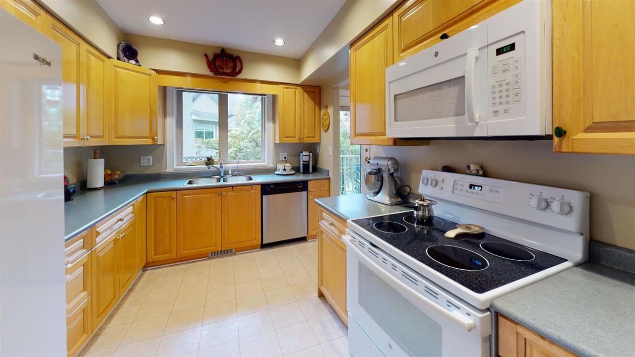 1020 Tantalus Pl