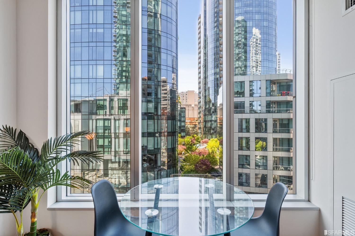 338 Spear St, #20c