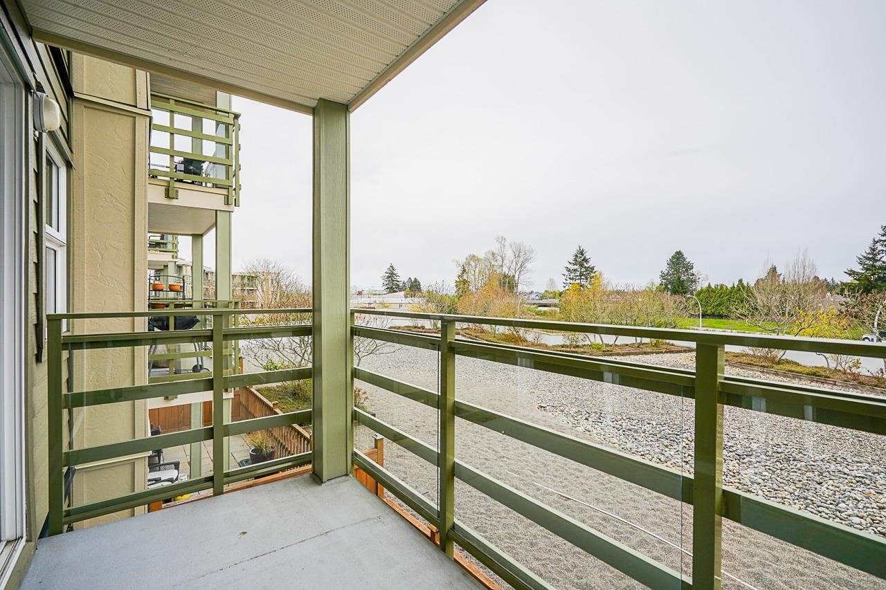 308-15735 Croydon Dr