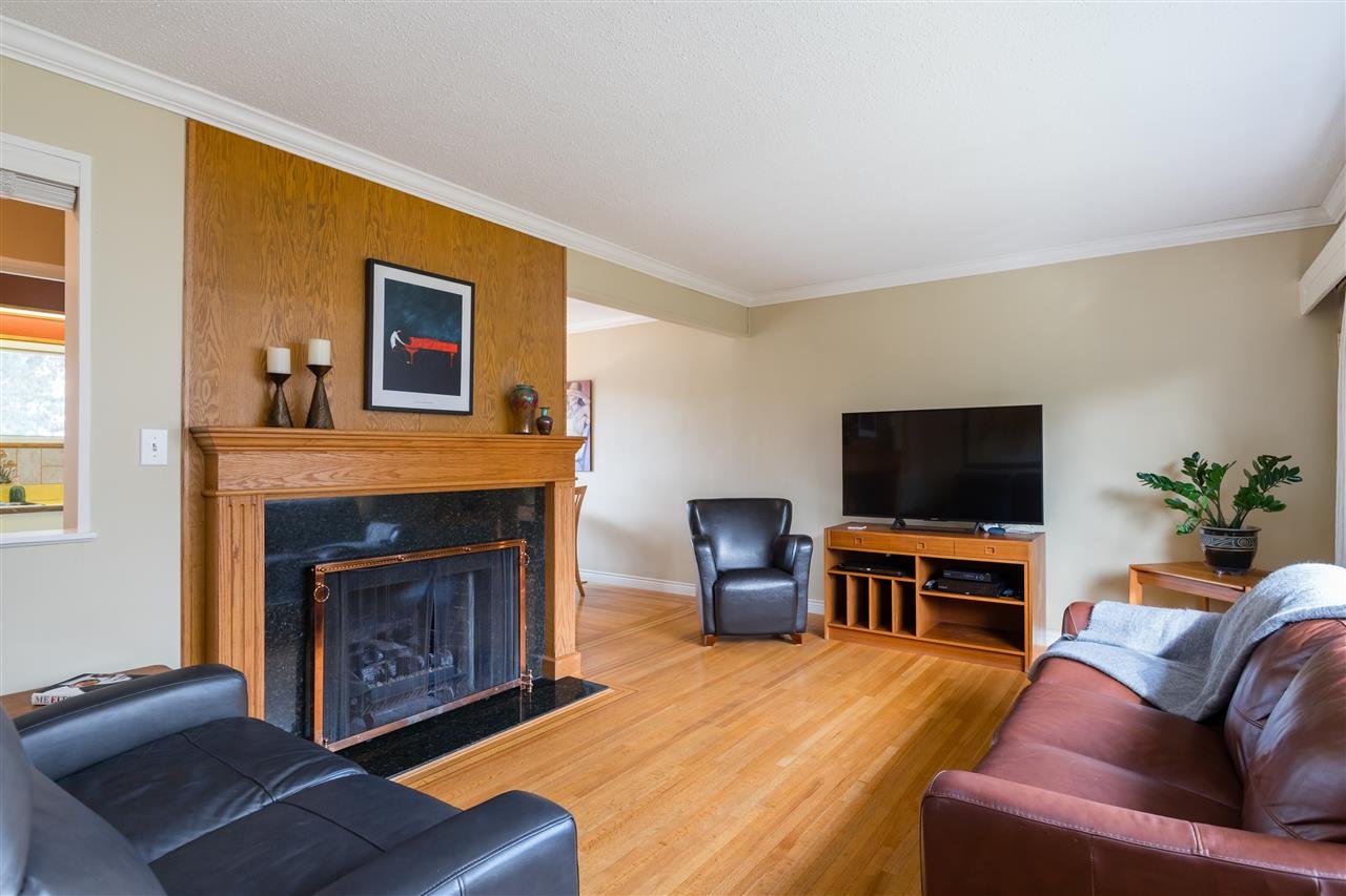 7247 Barnet Road, Burnaby