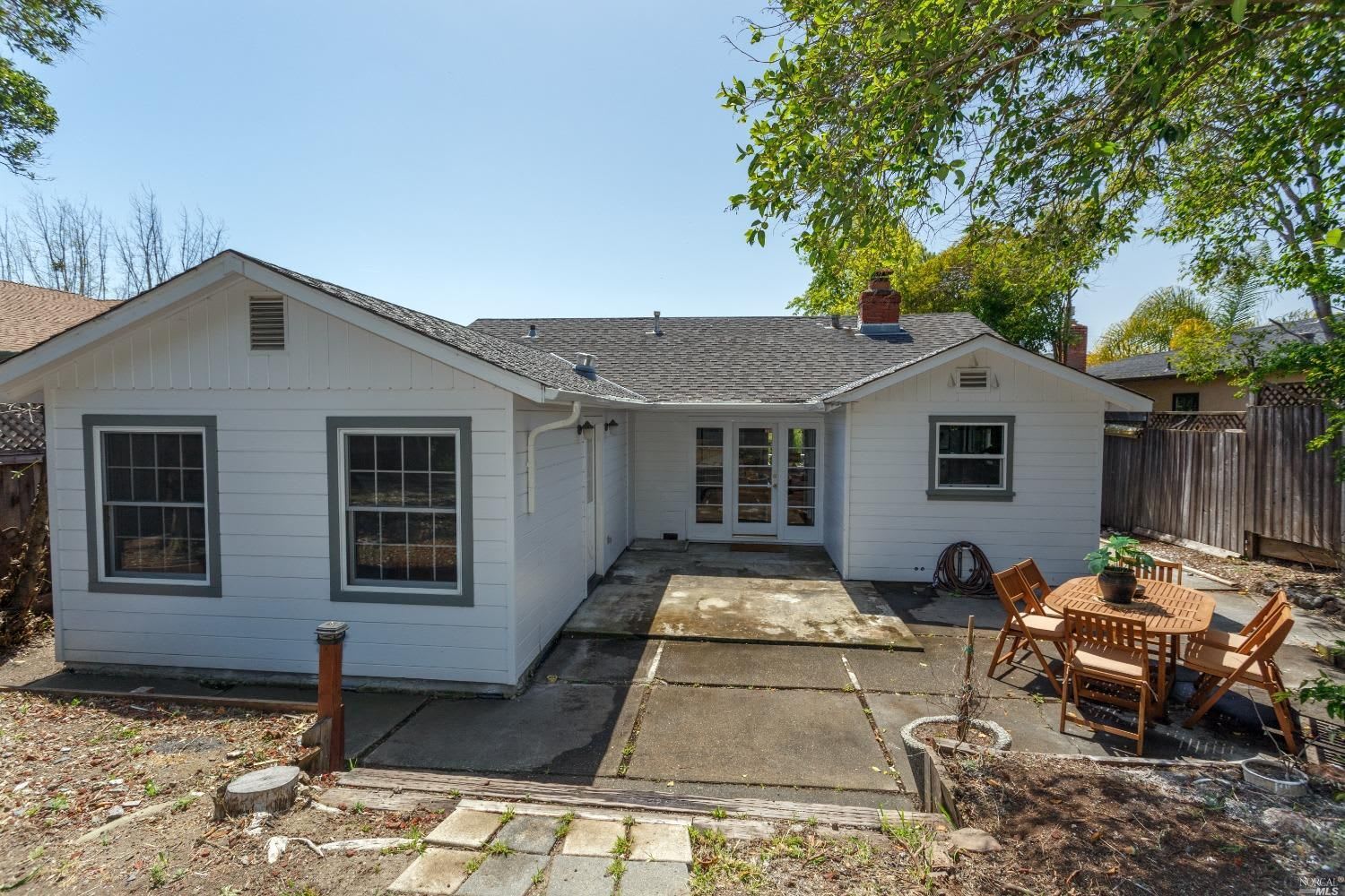 648 Peach Street, Novato