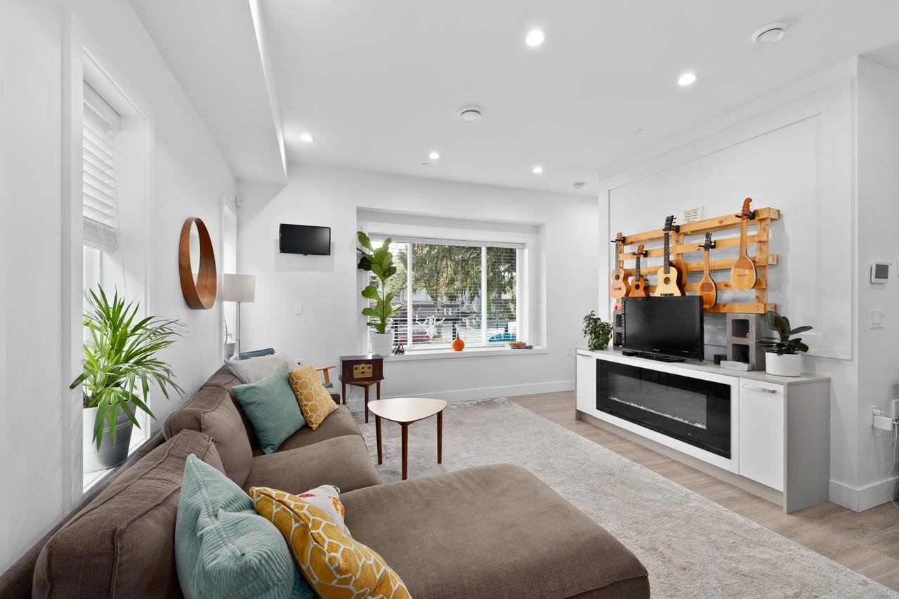 3143 Glen Dr