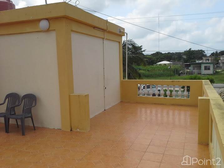 Corozal Gem - 2300 sq ft, 2 story, 4 bed, 4 bath single-family home 