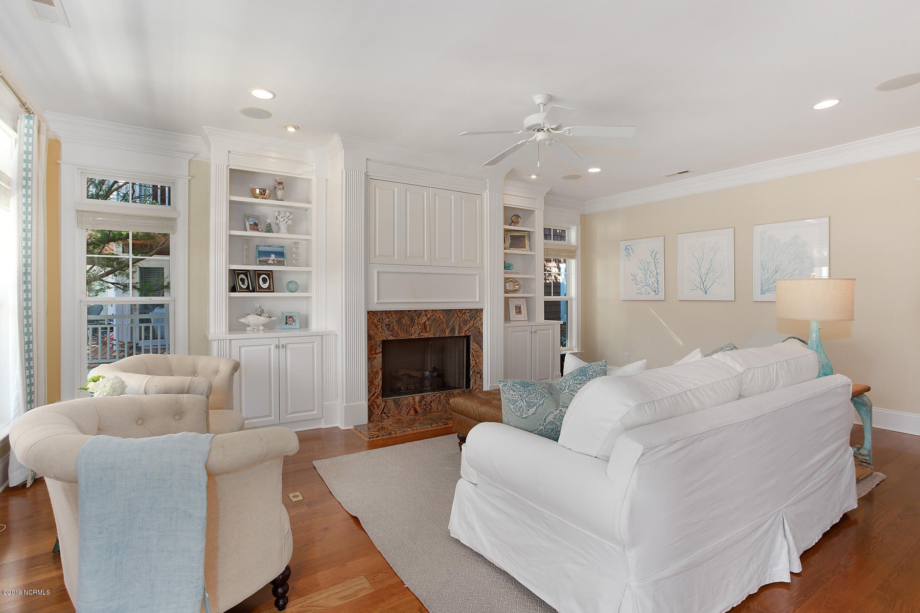 103 Island Dr