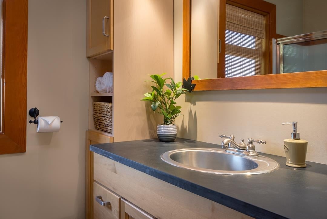 4-40781 Thunderbird Ridge