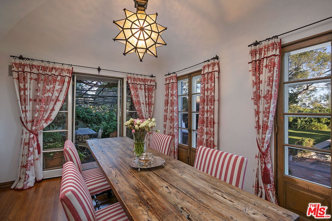 Castillo del Lago in Hollywood Hills