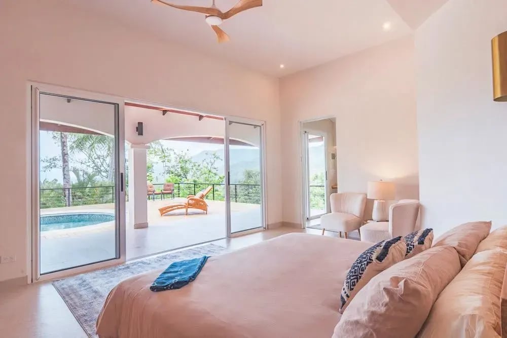 Casa Blanca: Luxury Oceanview 4 Bedroom Uvita Home