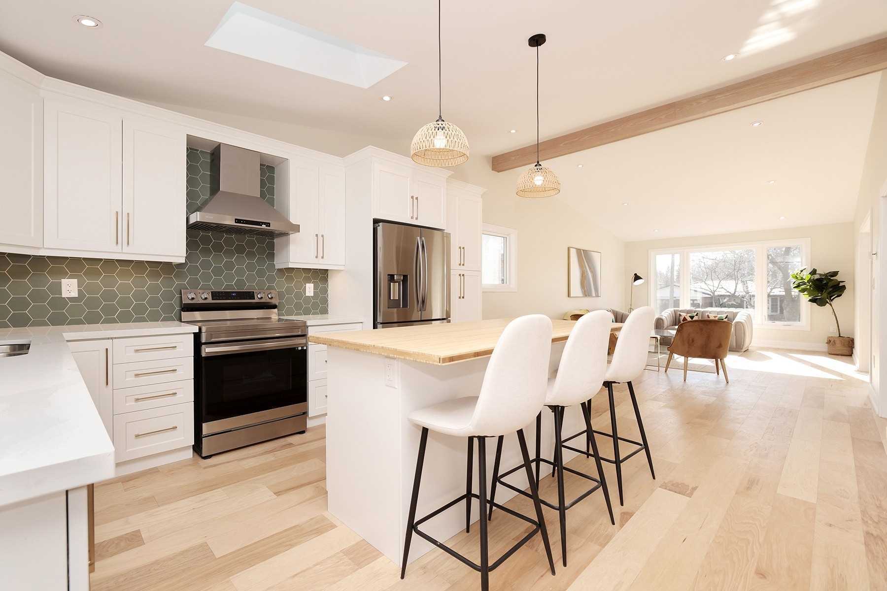 3131 Lenester Dr