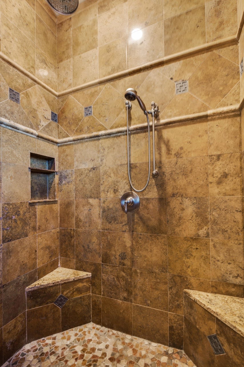 5236 Finisterre Drive