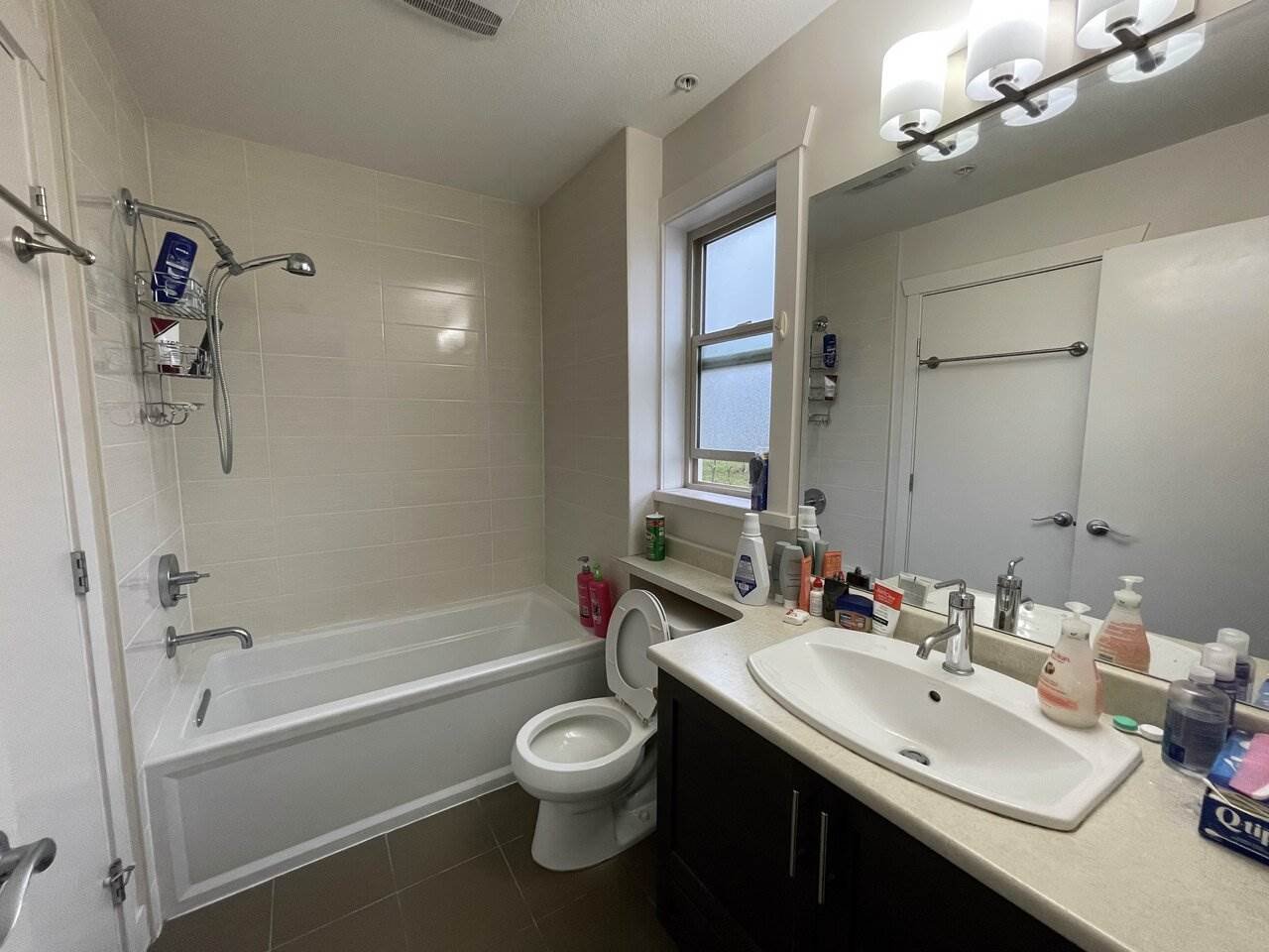 214-13468 King George Blvd
