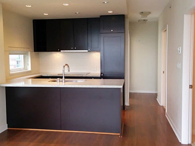 1608-821 Cambie St