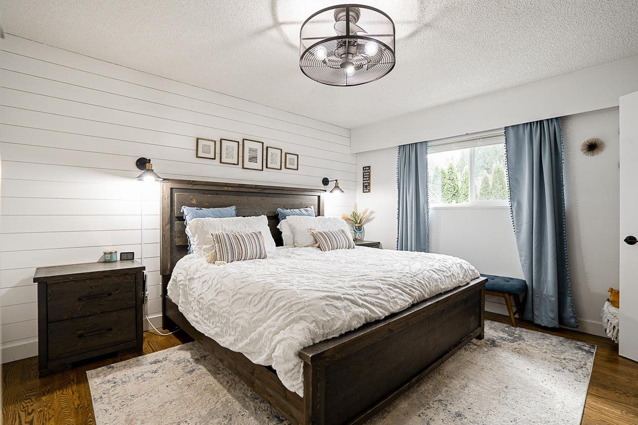 294 W Murphy Dr