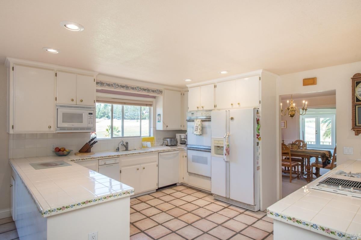 1660 Old Adobe Rd