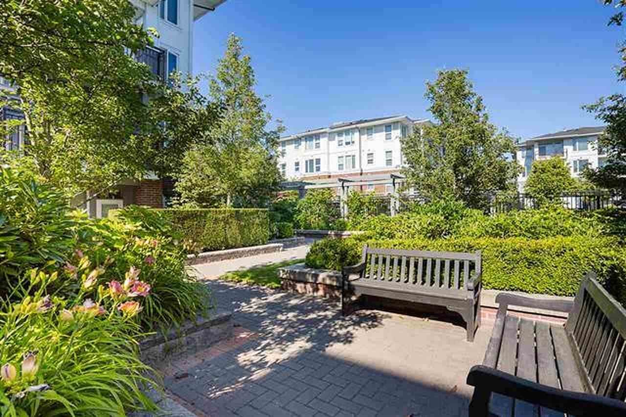 135-9399 Odlin Rd