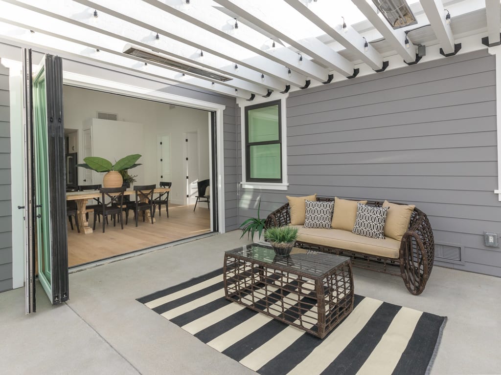211 W Walnut Ave