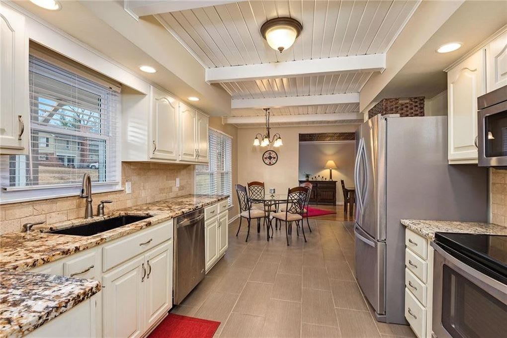 9601 Mohawk Drive
