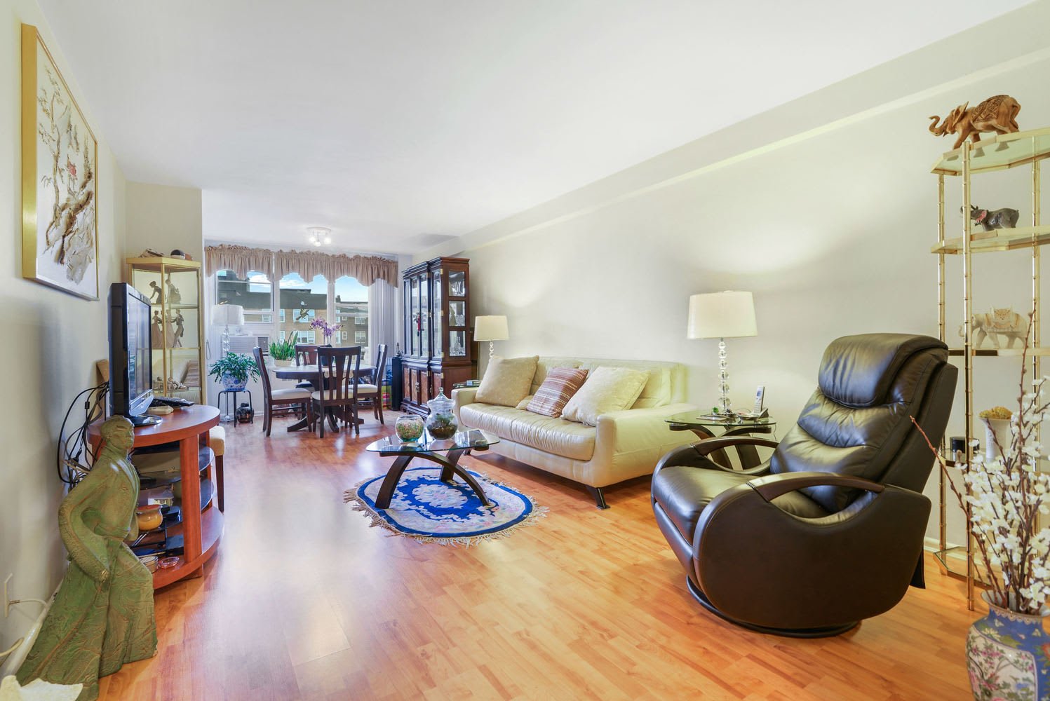 209-15 18th Ave