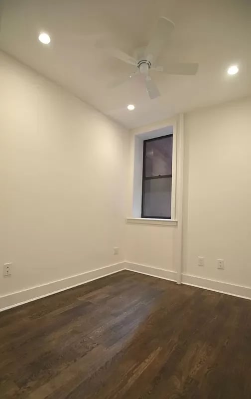 119 W 15th Street Unit: GFW