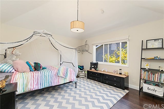 6652 Carriage Circle, Huntington Beach 