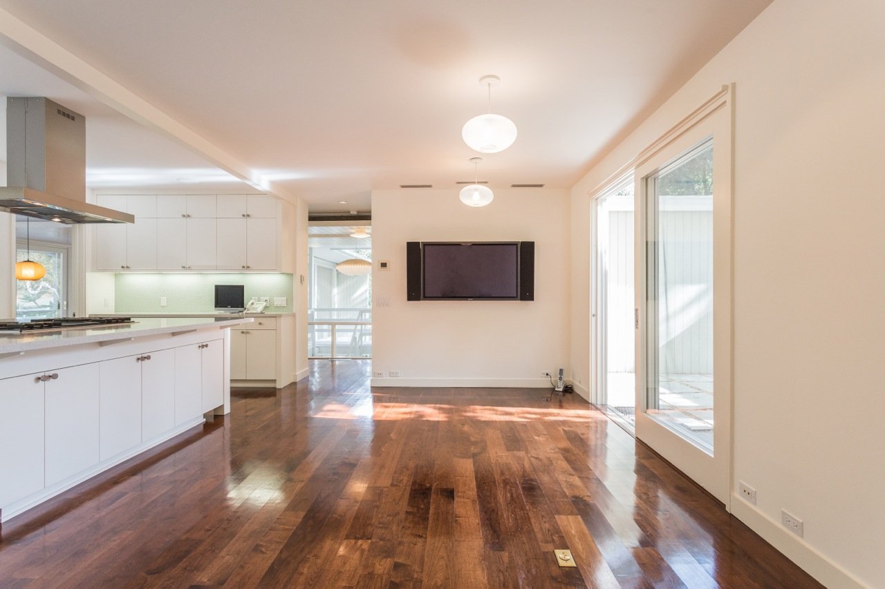 2275 Bowmont Dr