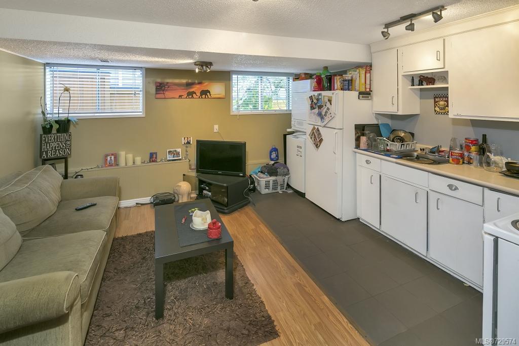 3136 Donald St, Saanich