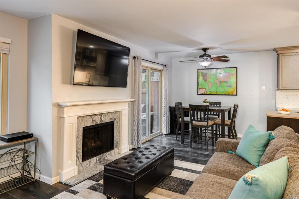 32 FREEDOM PL