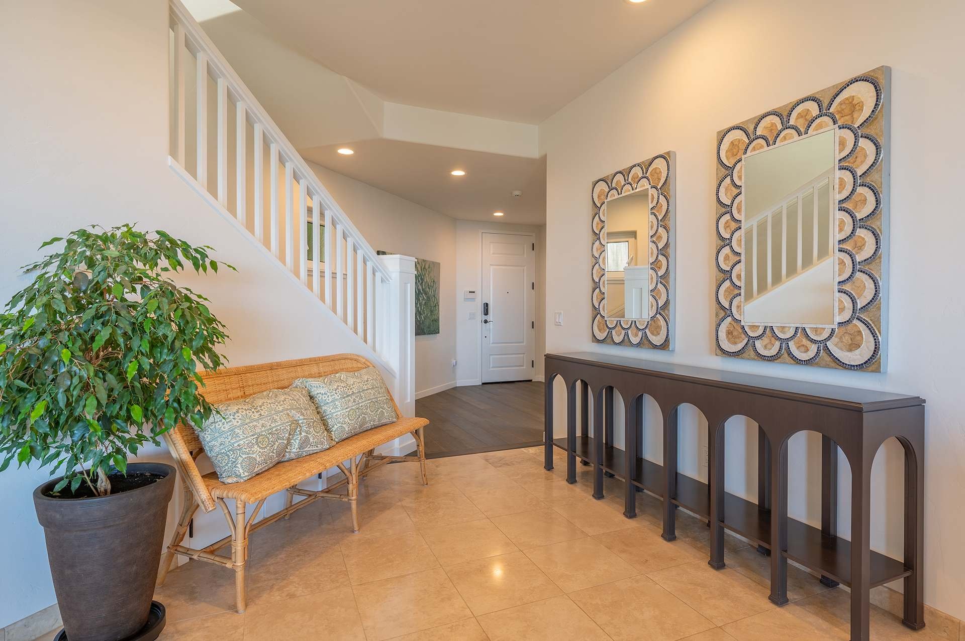 Sweeping Ocean Views - 24916 Lincoln Street