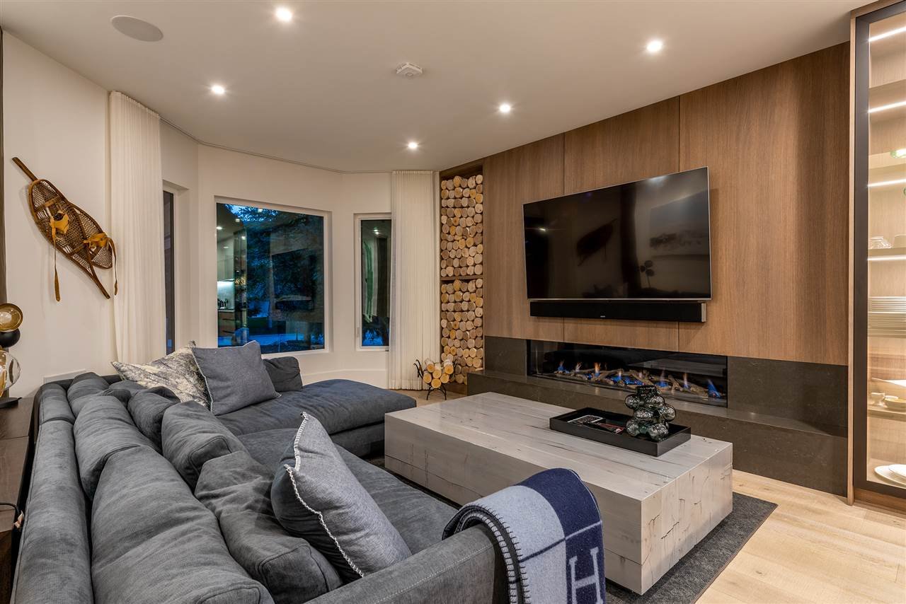 8117 Muirfield Cres
