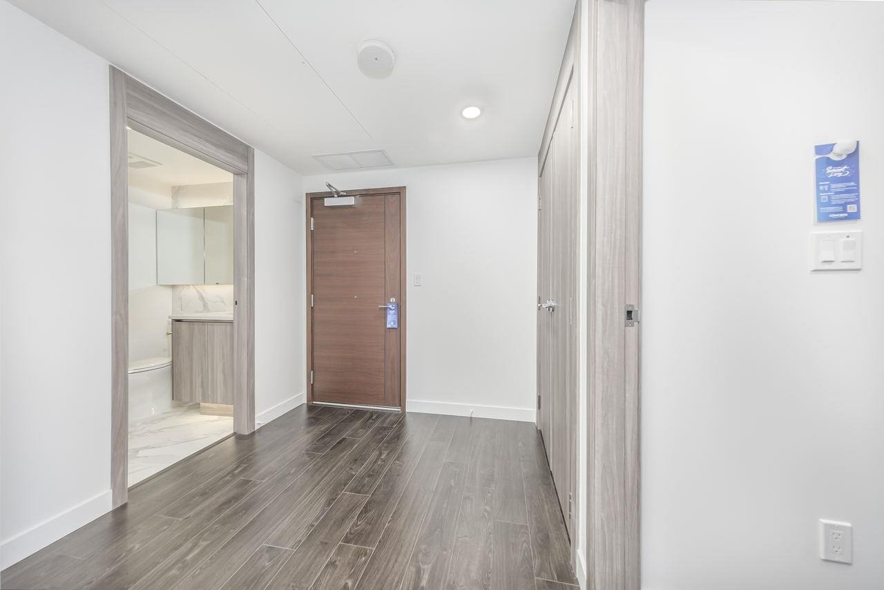 1102-9887 Whalley Blvd