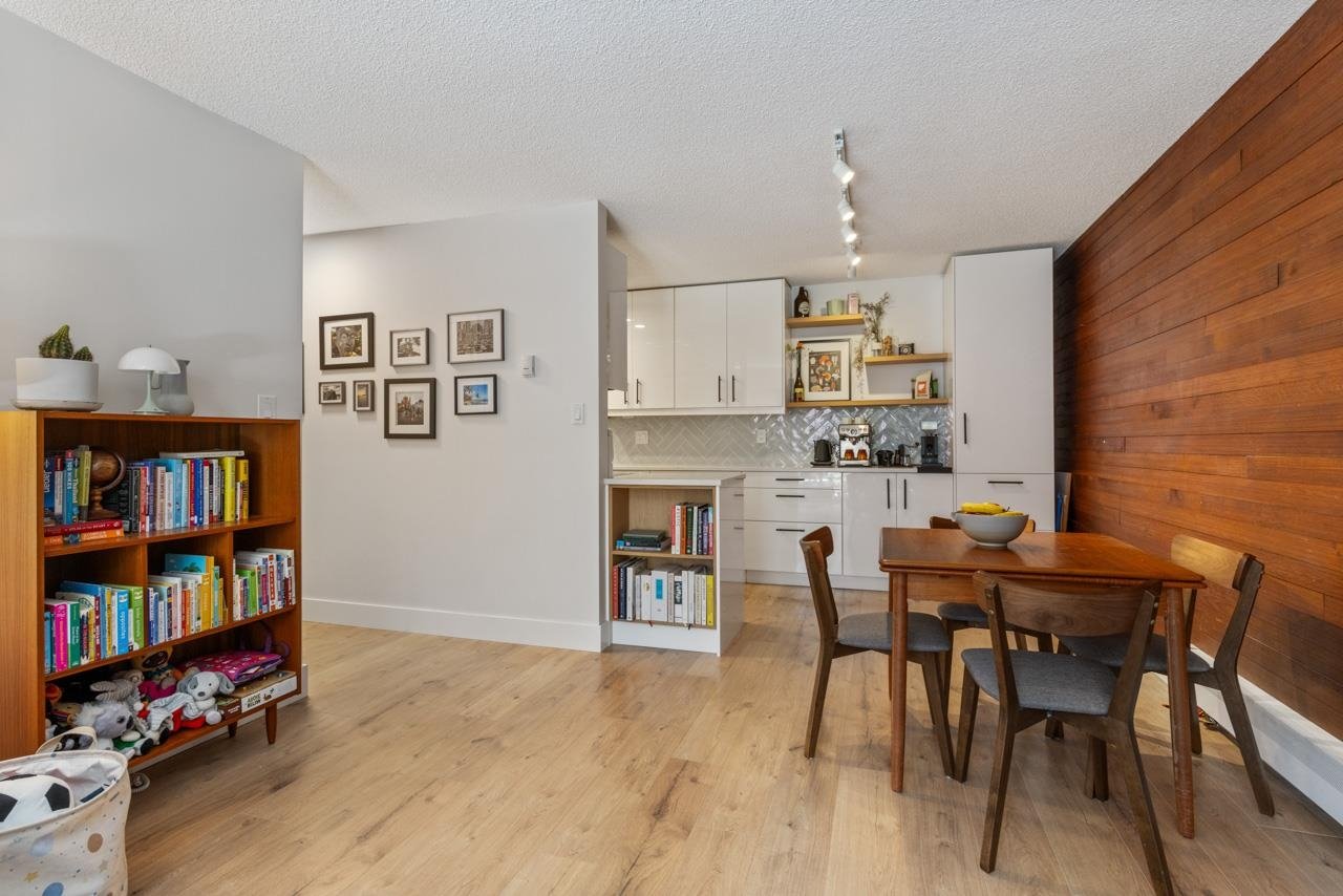 309-319 E 7th Ave