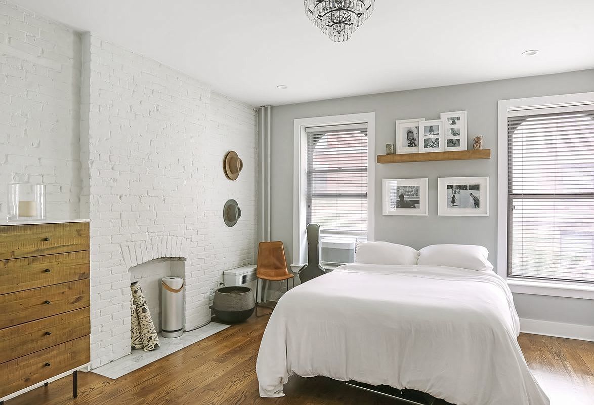 214 W 85th St APT 4W