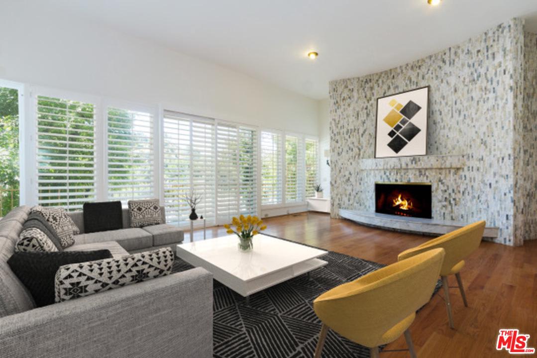 8900 Alto Cedro Drive