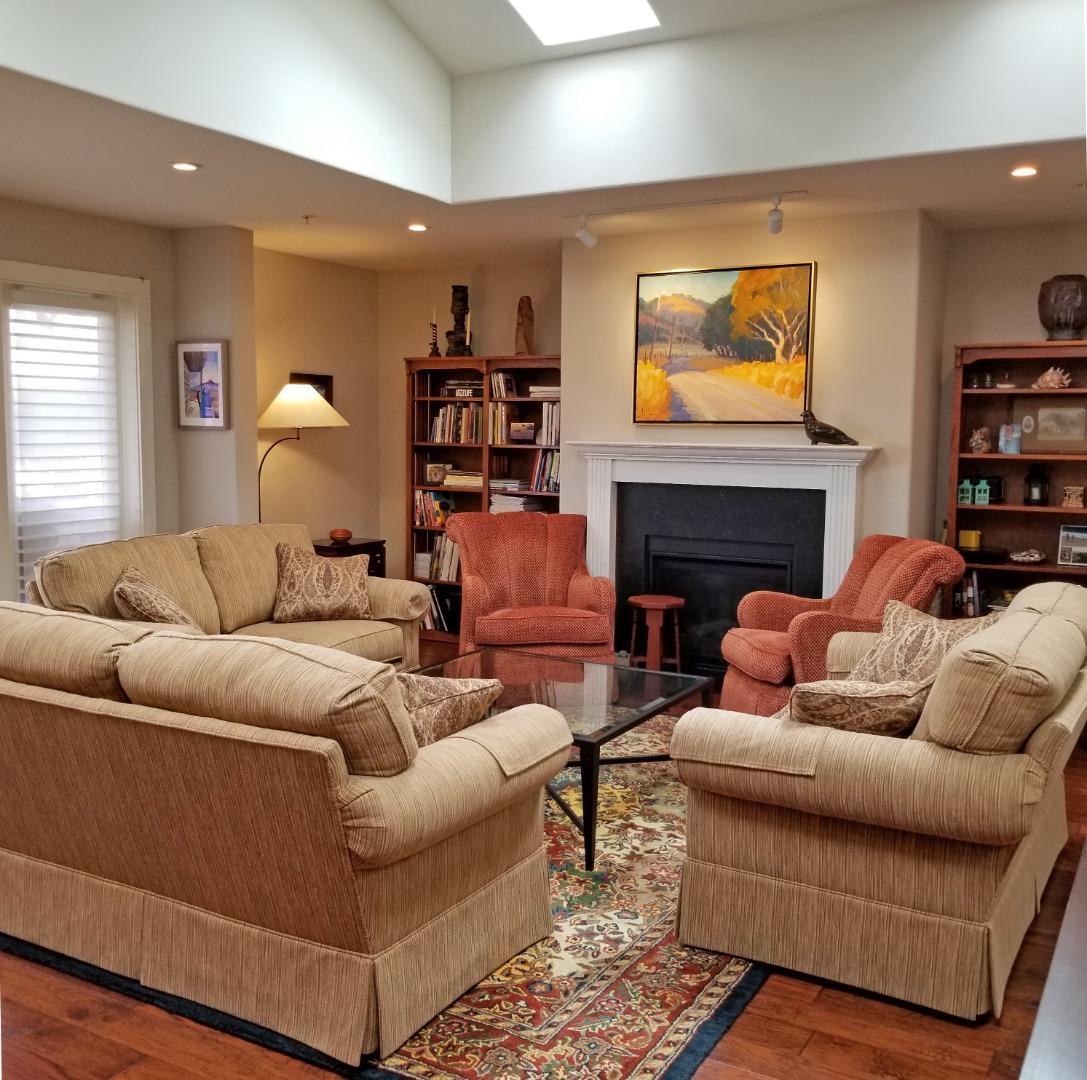Close to Everything in Pacific Grove 