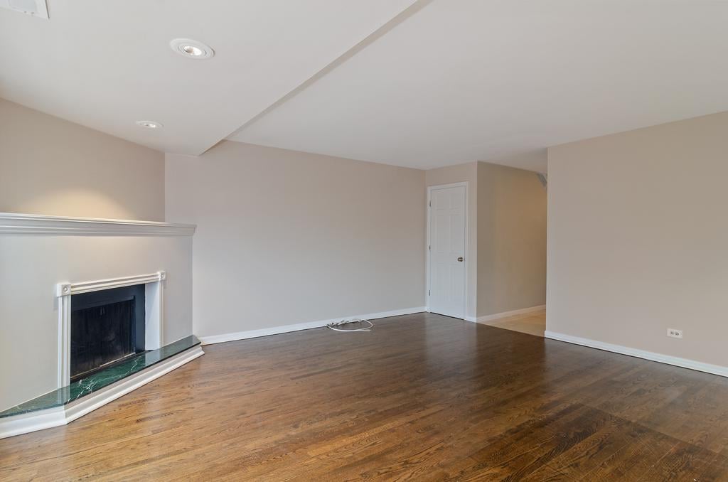 1646 N Mohawk St, #B