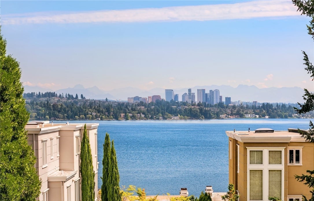 1511 Madrona Dr